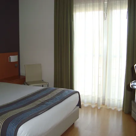 Albergaria Borges Hotel 3*