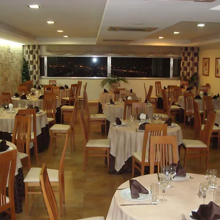 Albergaria Borges Otel 3*