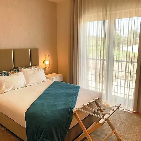 Albergaria Borges 3*